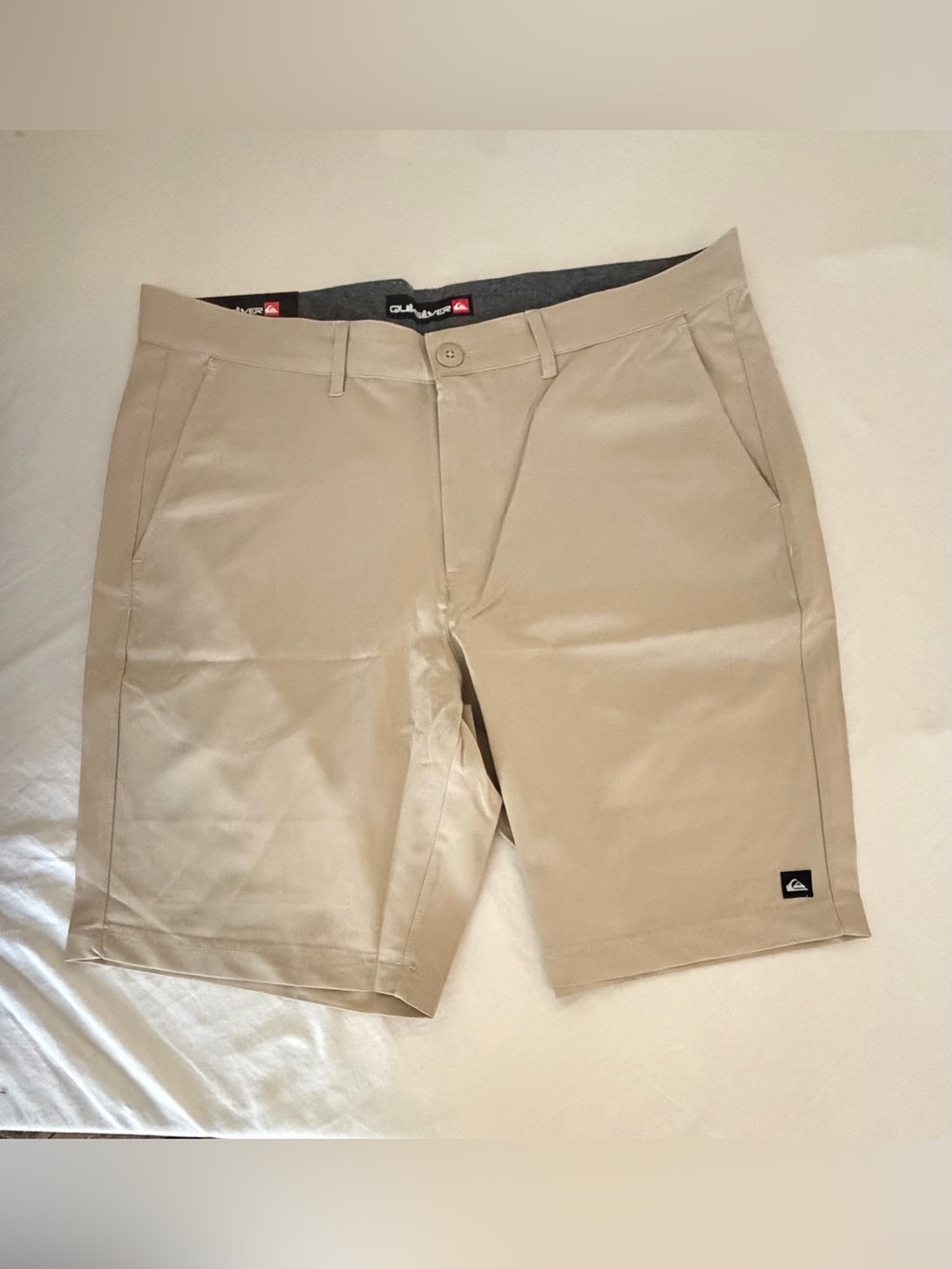 Quiksilver Men’s Beige Flat-Front Shorts
